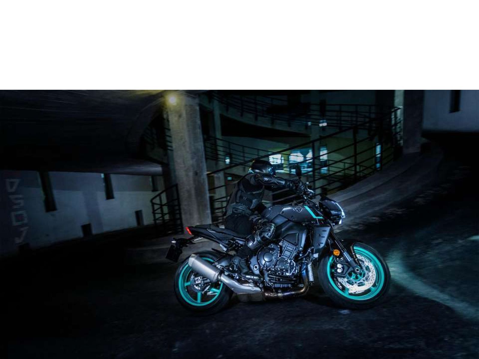 Мотоцикл YAMAHA MT-10 (Midnight Cyan) 2024